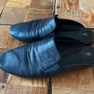 Frye mules . Black leather slides. Flats.